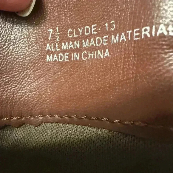 Rogue platform knee high zippered boots EUC
Women’s size 7.5 - Picture 10 of 10